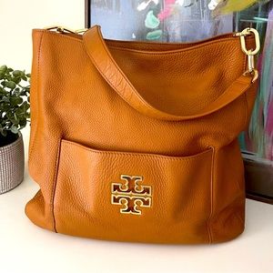 Tory Burch Oversized Leather Hobo Handbag Classic!
